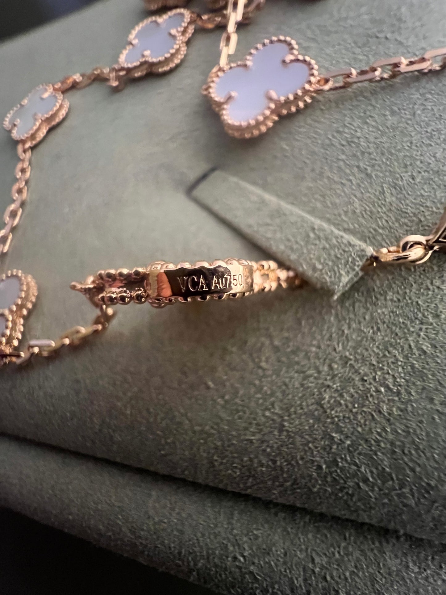 Mother of Pearl 10 motif necklace (rose gold) - Fullset with all box & paperwork
