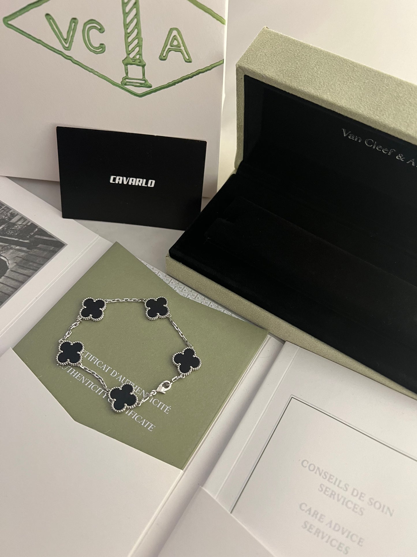 Onyx White Gold | Fullset with all box & paperwork