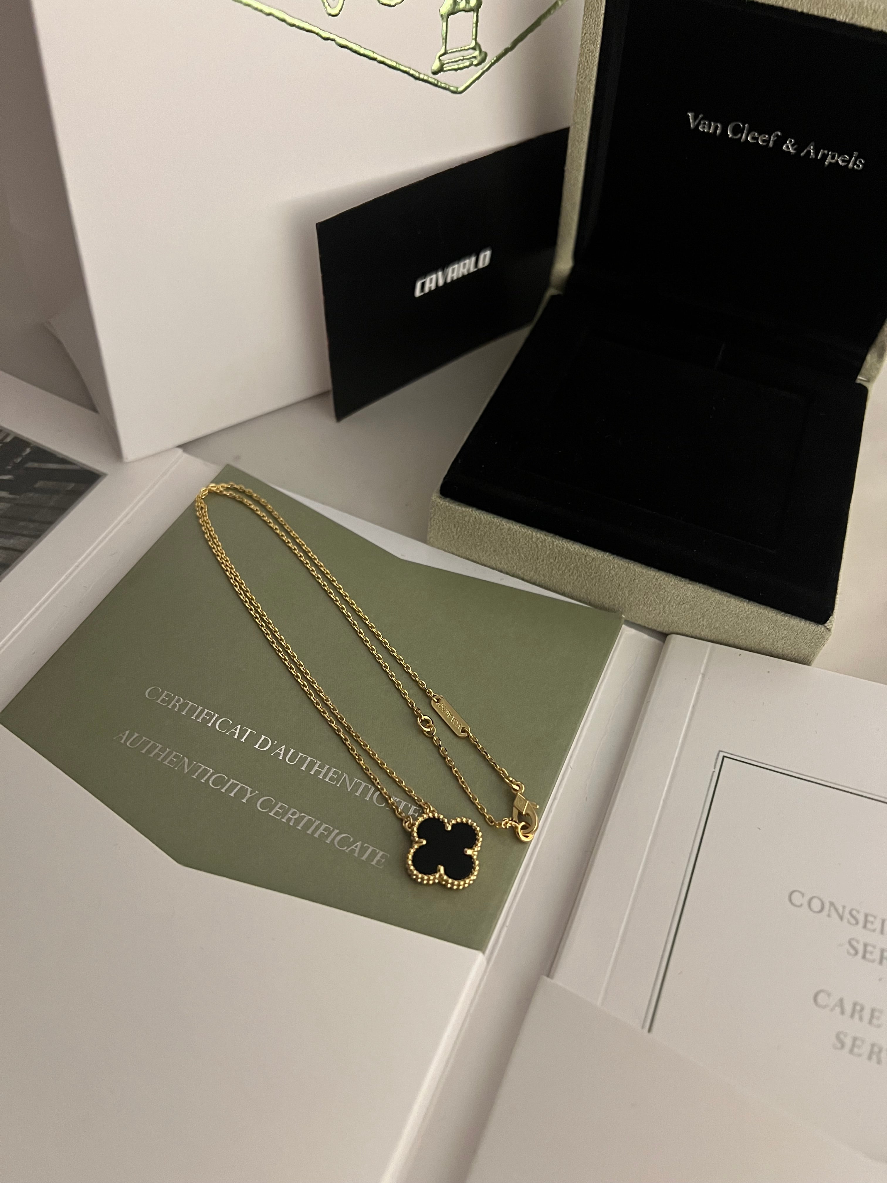 Onyx Necklace | Yellow Gold