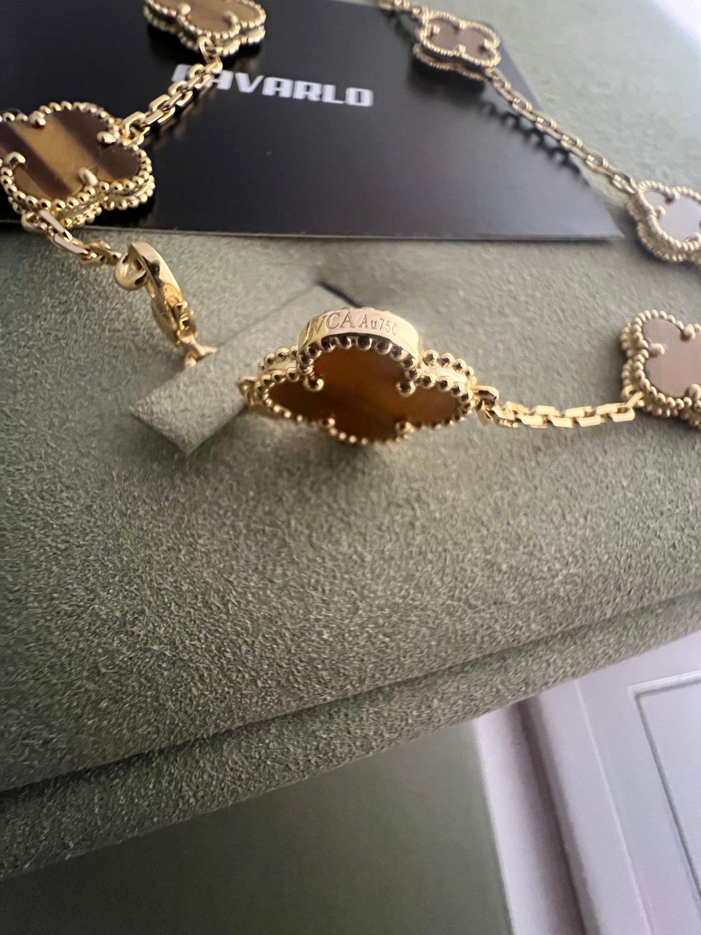 Tiger eye 10 motif necklace - fullset with all box & paperwork