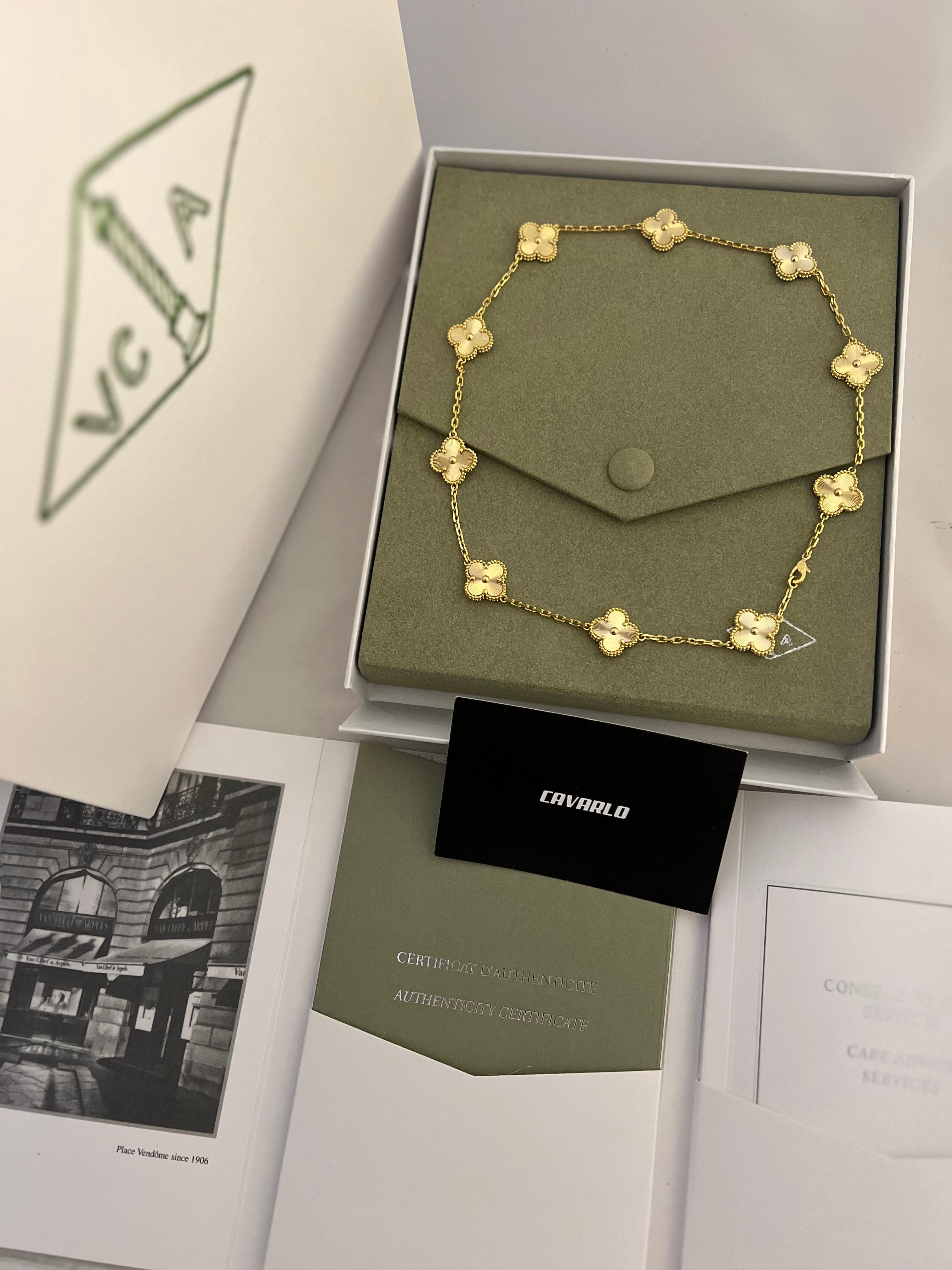 Guilloche Yellow Gold | 10 Motif