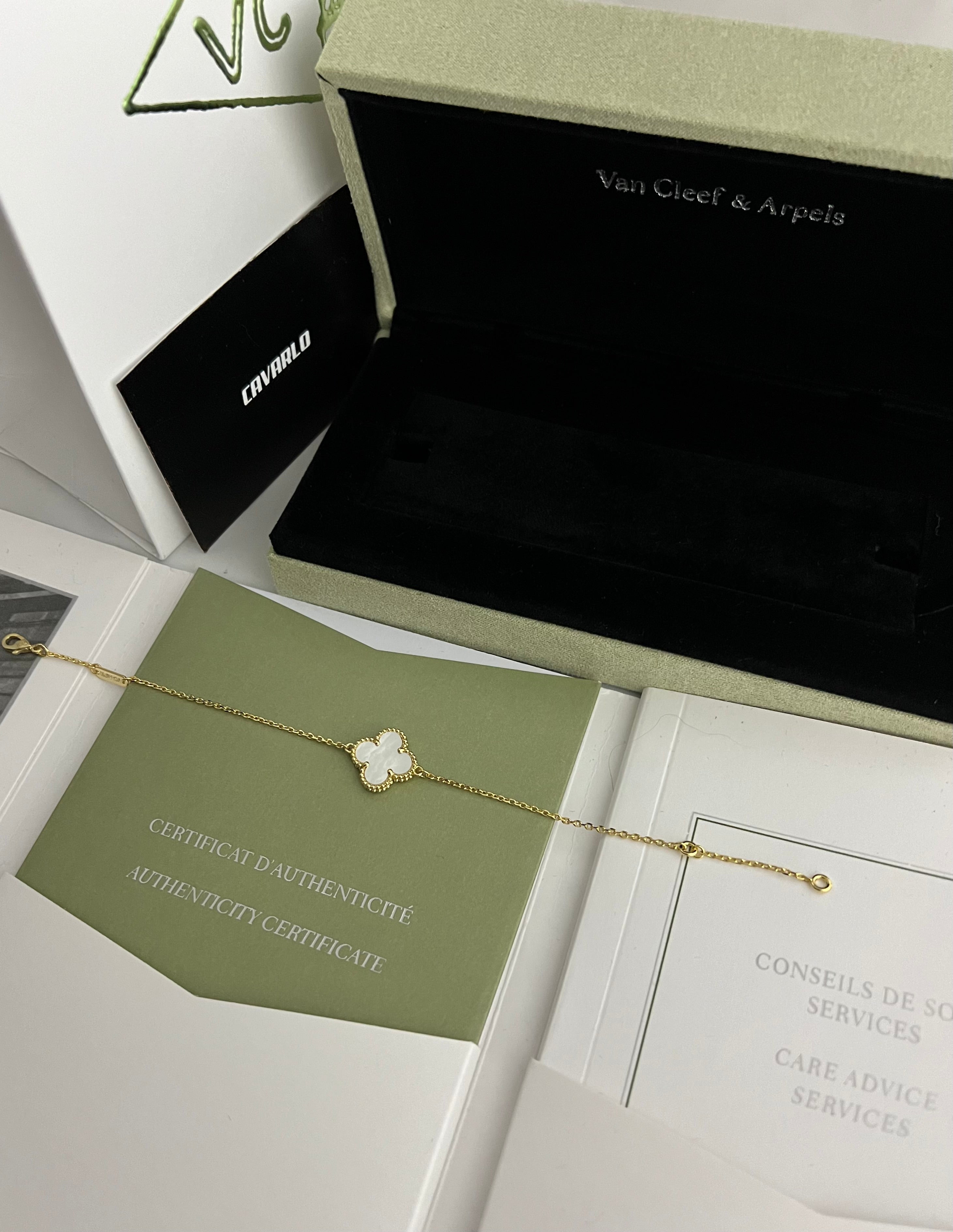 Mother of Pearl | 1 Motif Bracelet