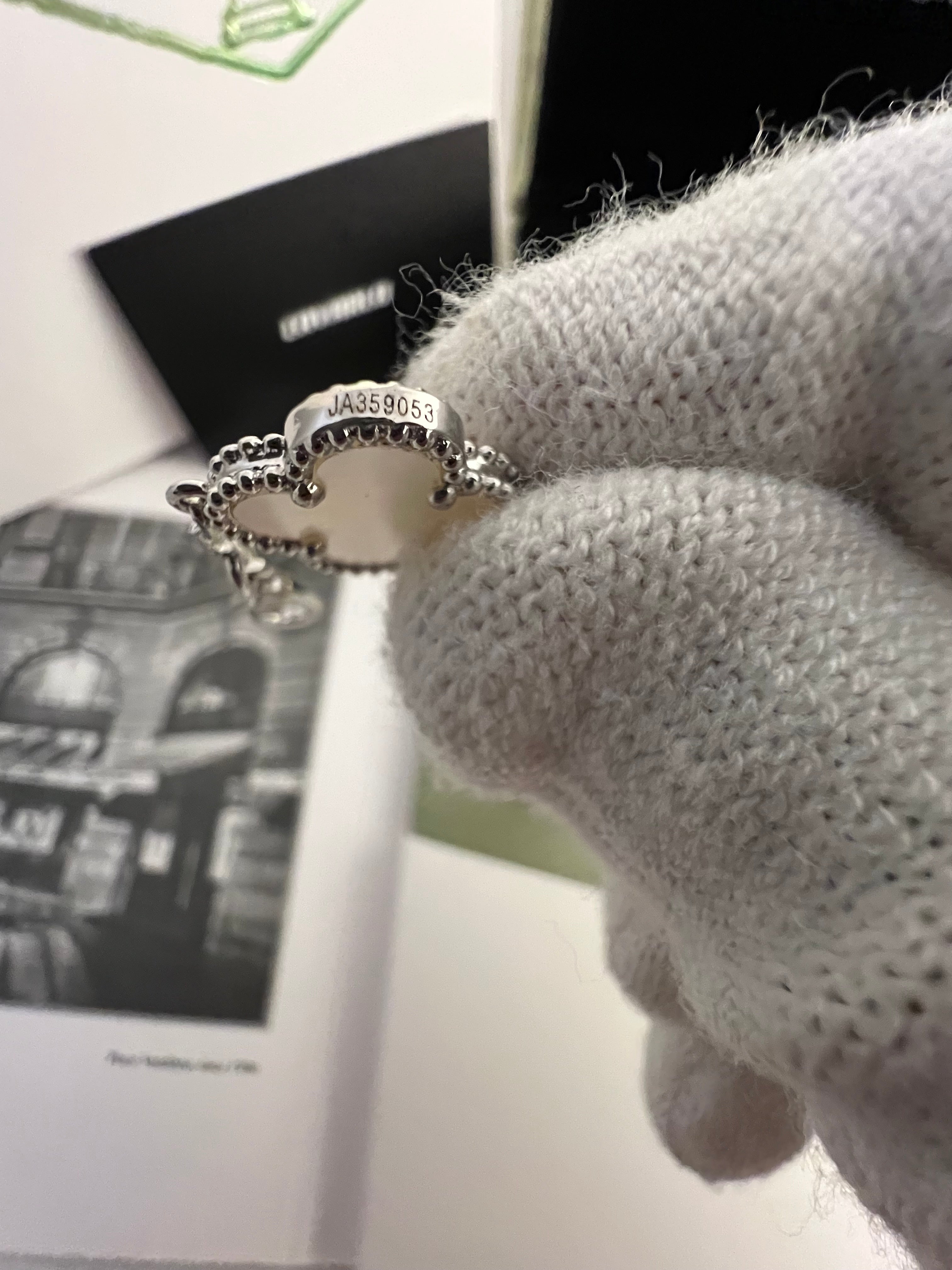 Mother of Pearl | White Gold