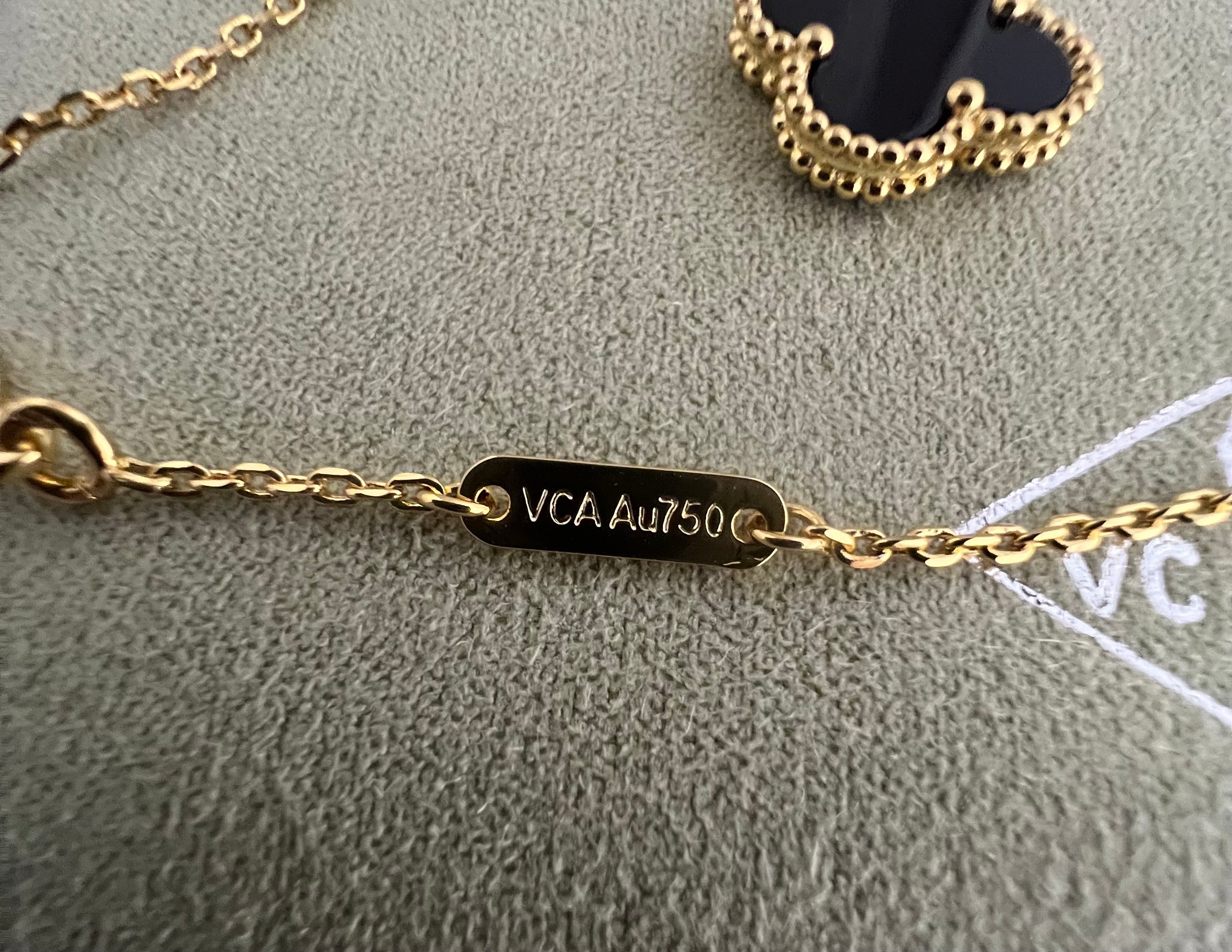 Onyx Necklace | Yellow Gold