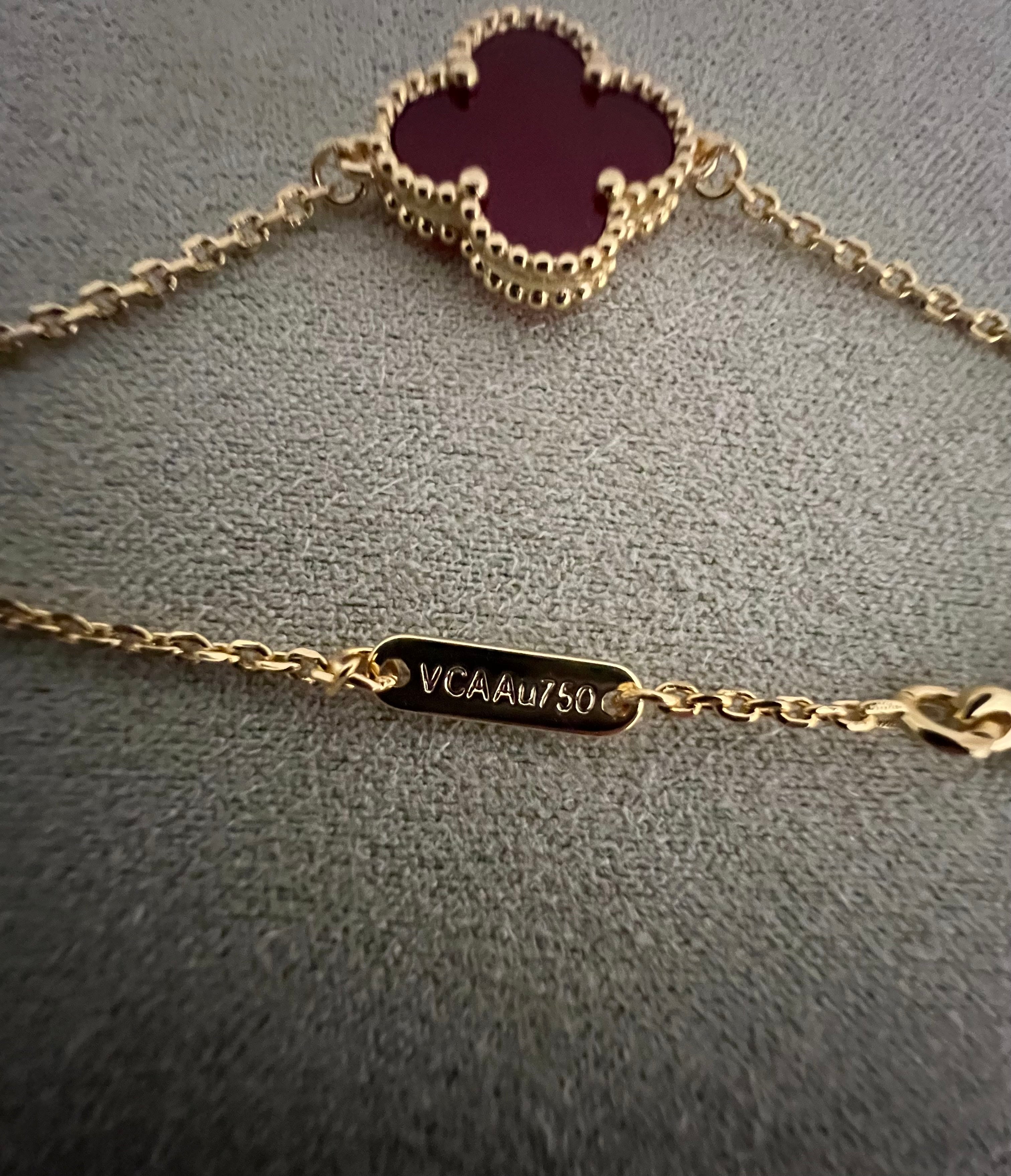 Carnelian 1 Motif | Yellow Gold