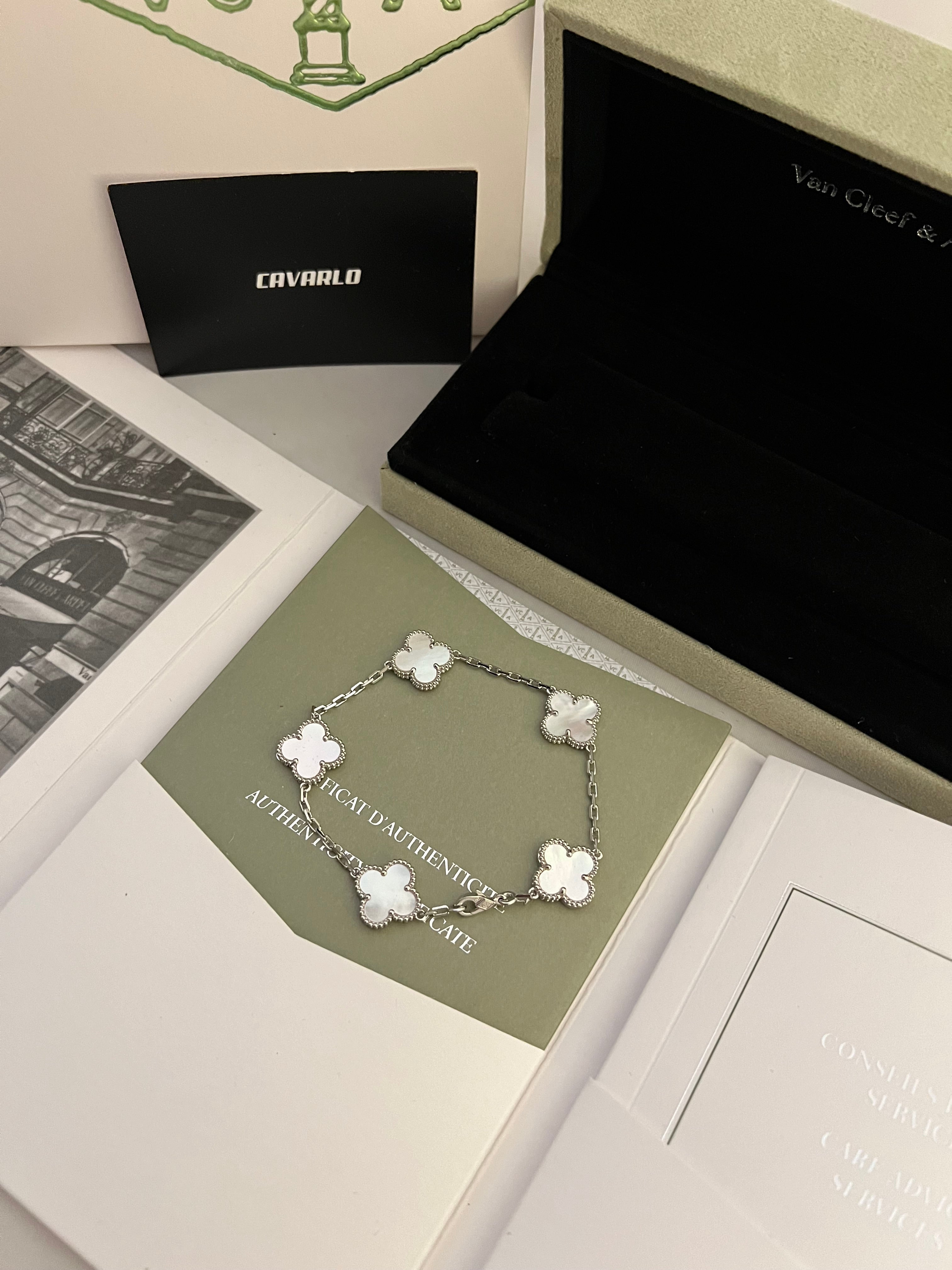 Mother of Pearl | White Gold