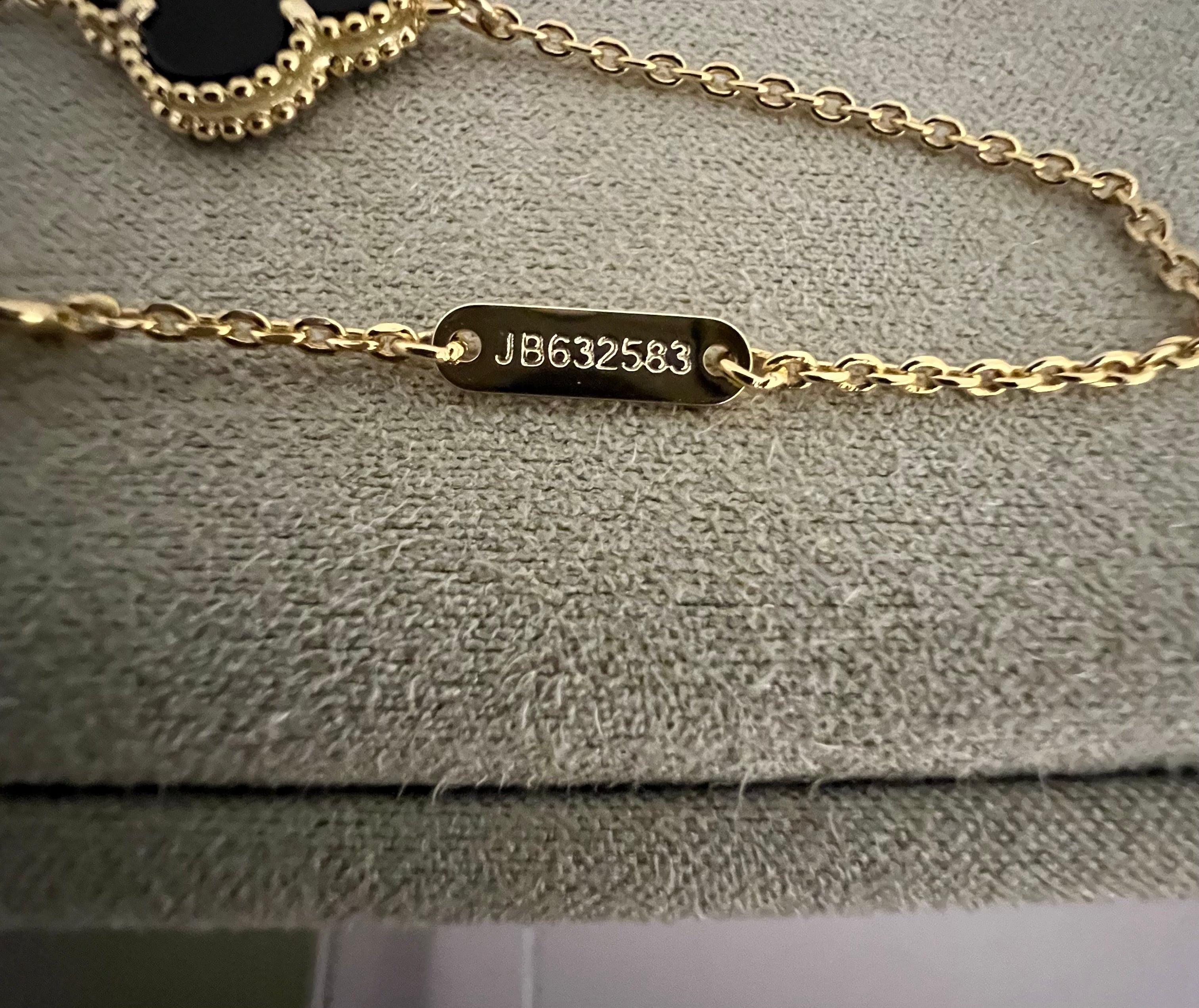 Onyx 1 Motif | Yellow Gold