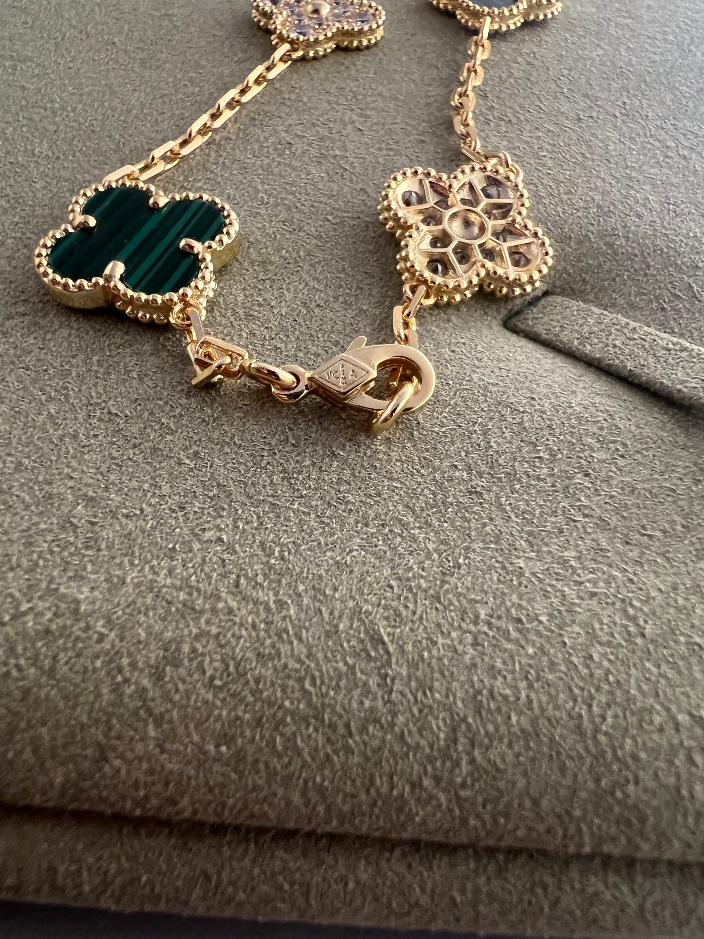 Malachite diamond 10 motif fullset with box & papers