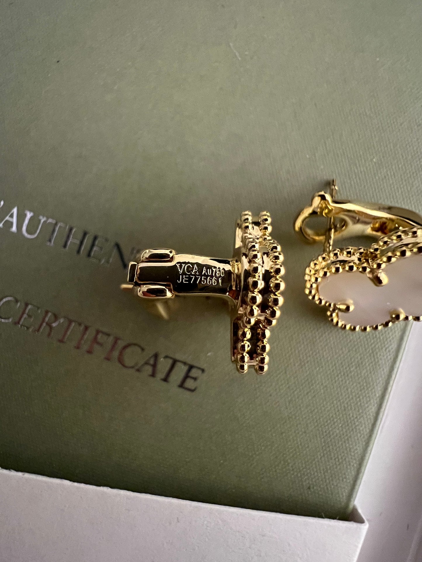 Mother of Pearl Earrings - Fullset with all box & paperwork