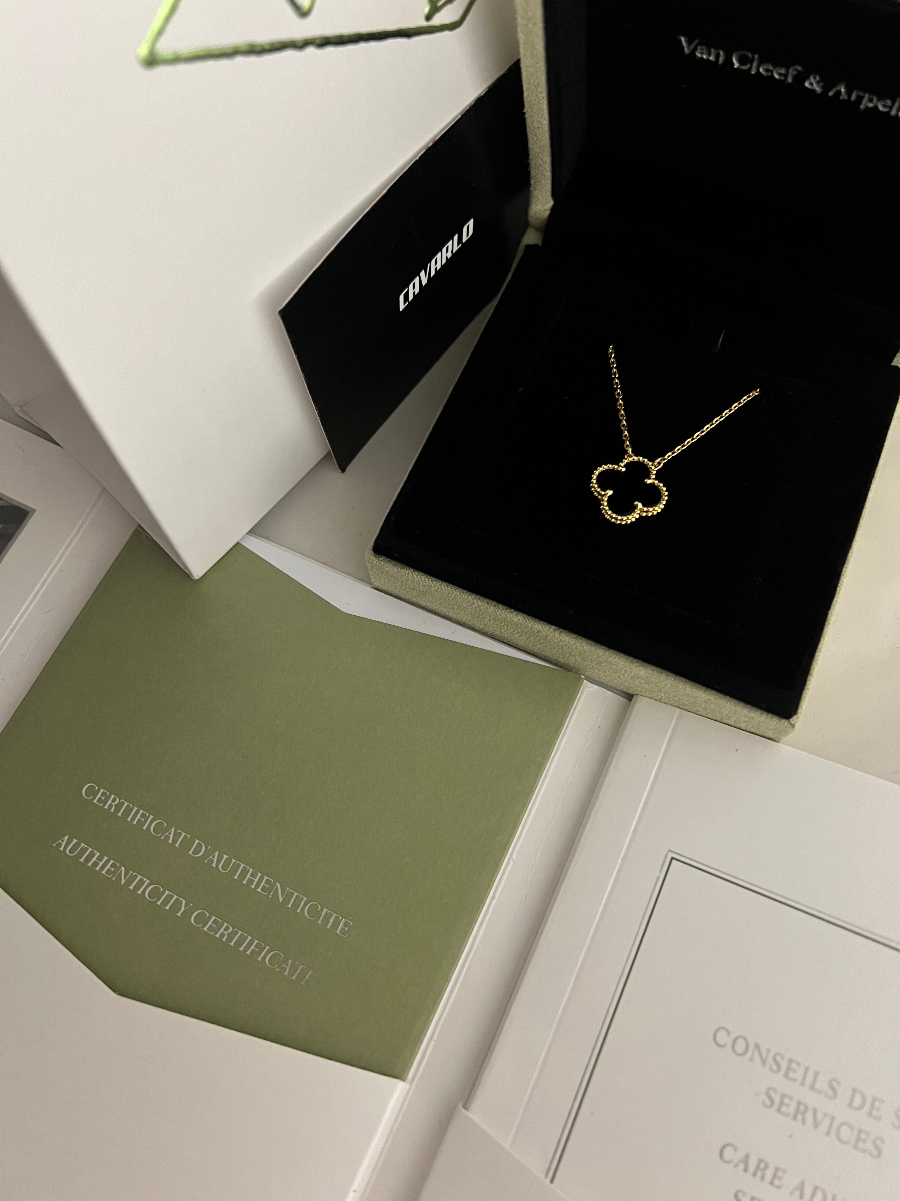 Onyx Necklace | Yellow Gold