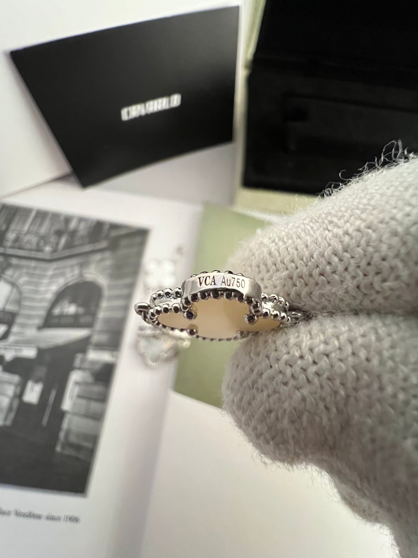 Mother of Pearl | White Gold | Fullset with all box & paperwork