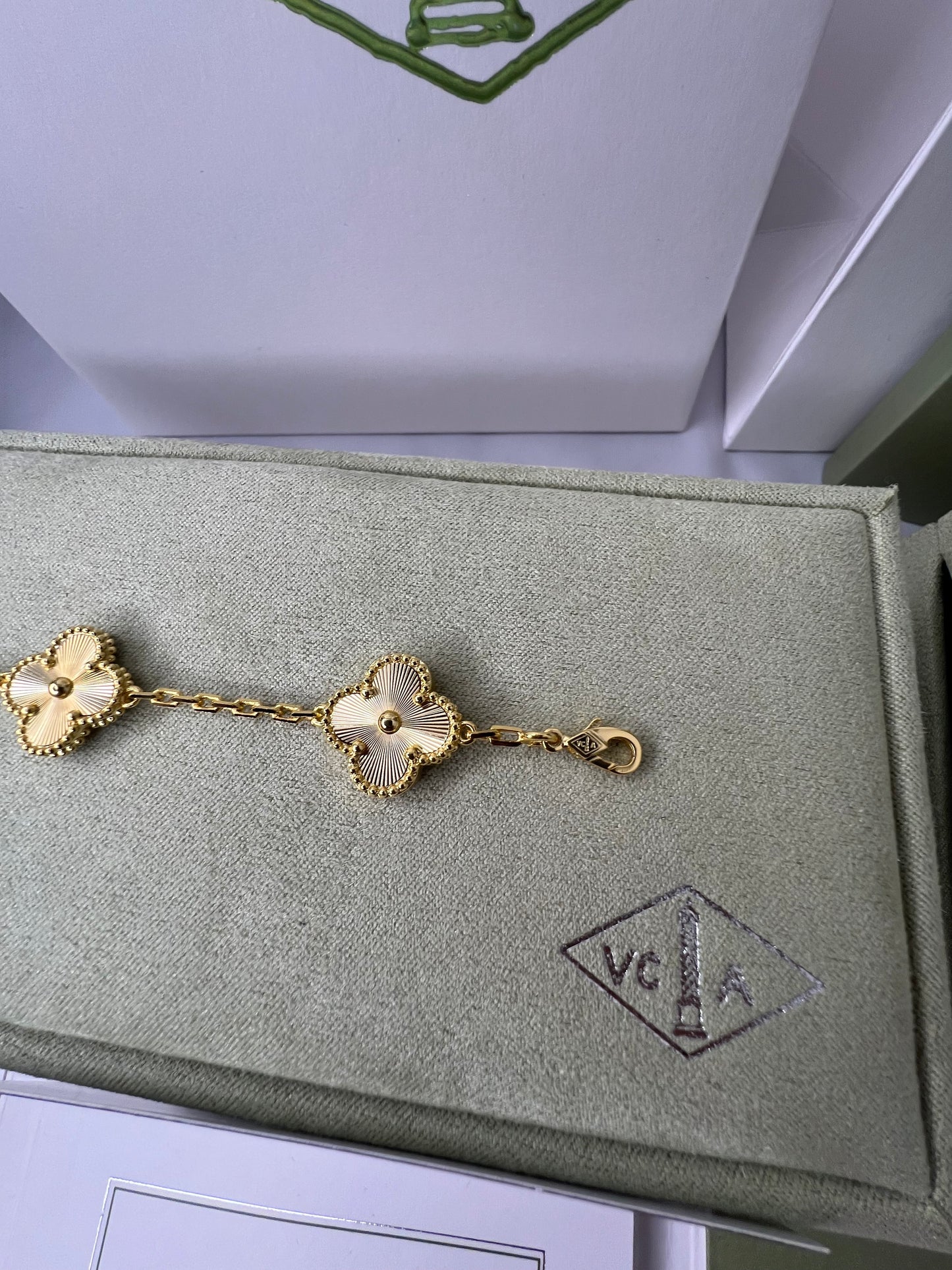 Guilloche Yellow Gold 5 motif bracelet - fullset with all box and paperwork