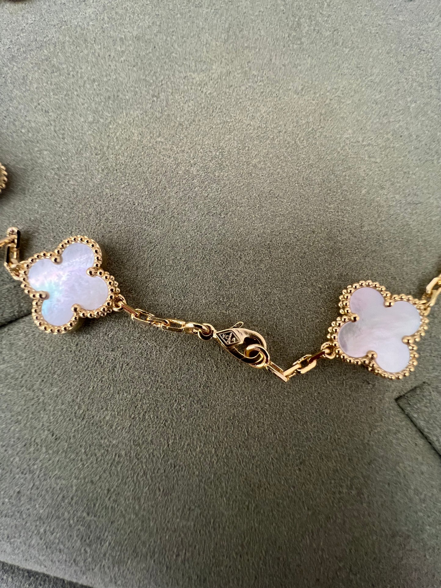 Mother of Pearl 10 motif necklace - Fullset with all box & paperwork