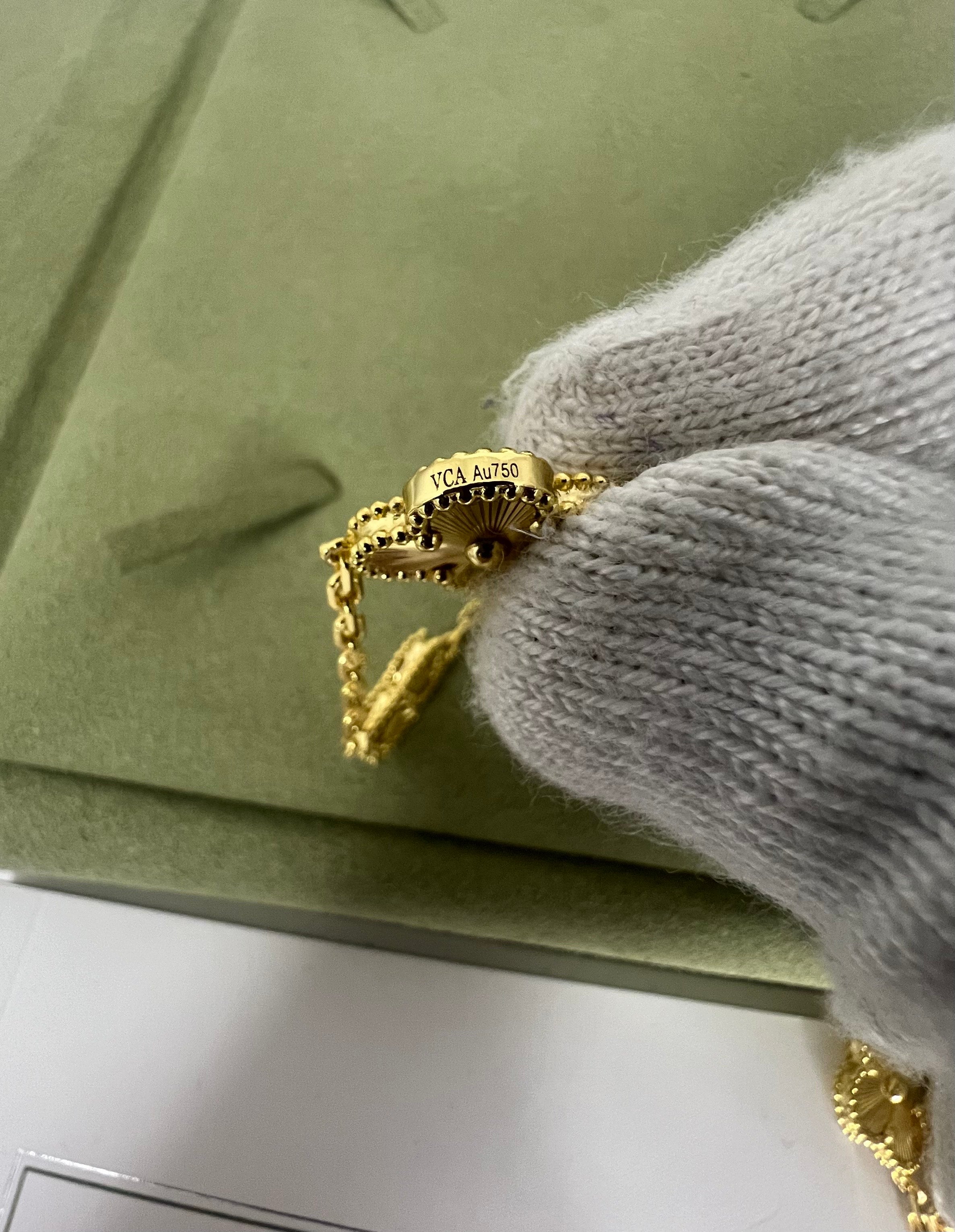 Agate Blue 10 Motif | Yellow Gold