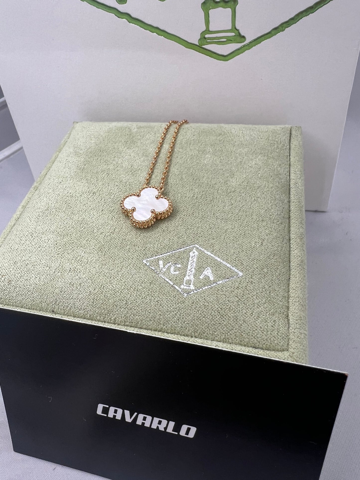 Mother Of Pearl Necklace - Fullset with all box & paperwork