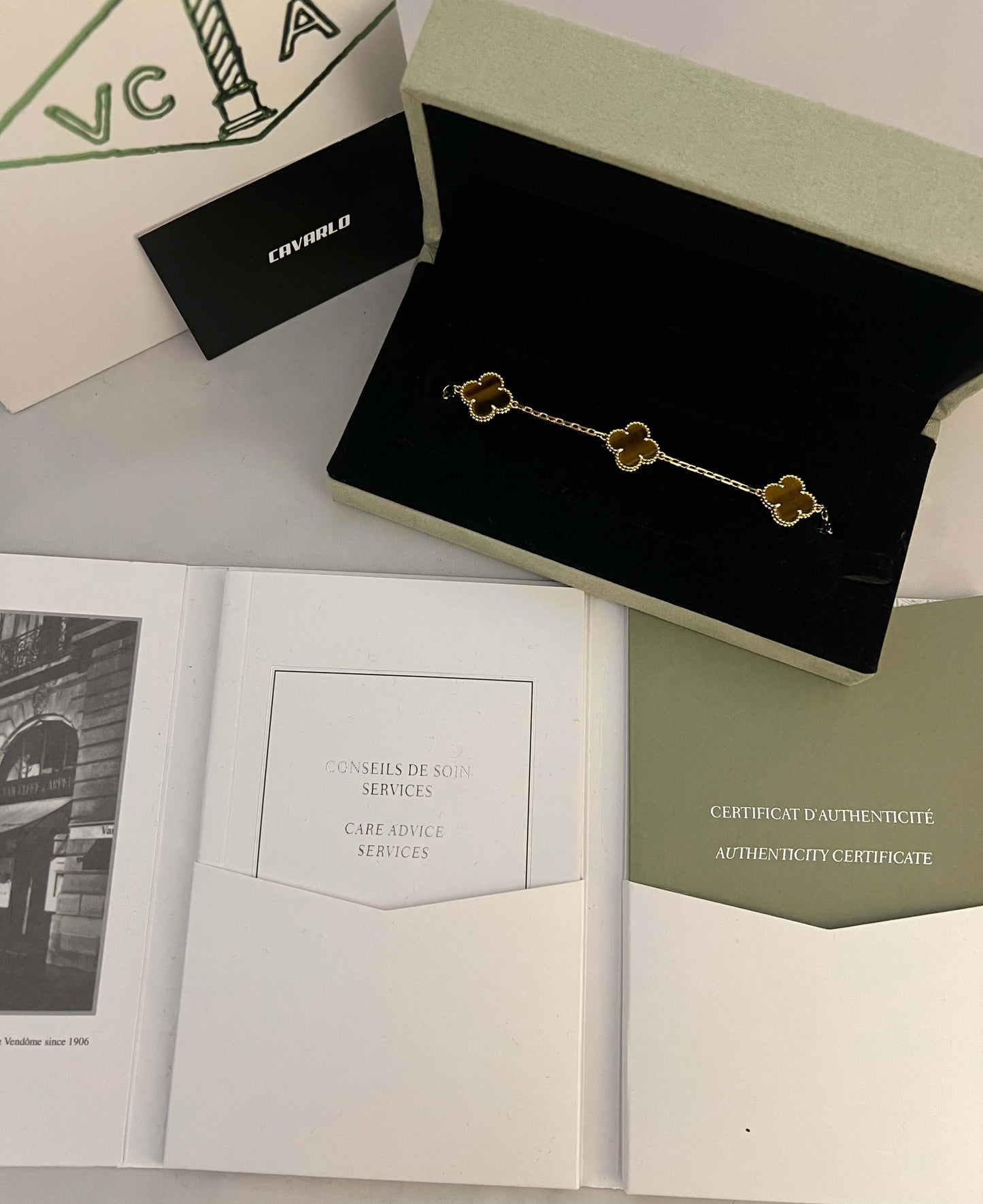 Alhambra 5 motif Superclone Bracelet box + papers
