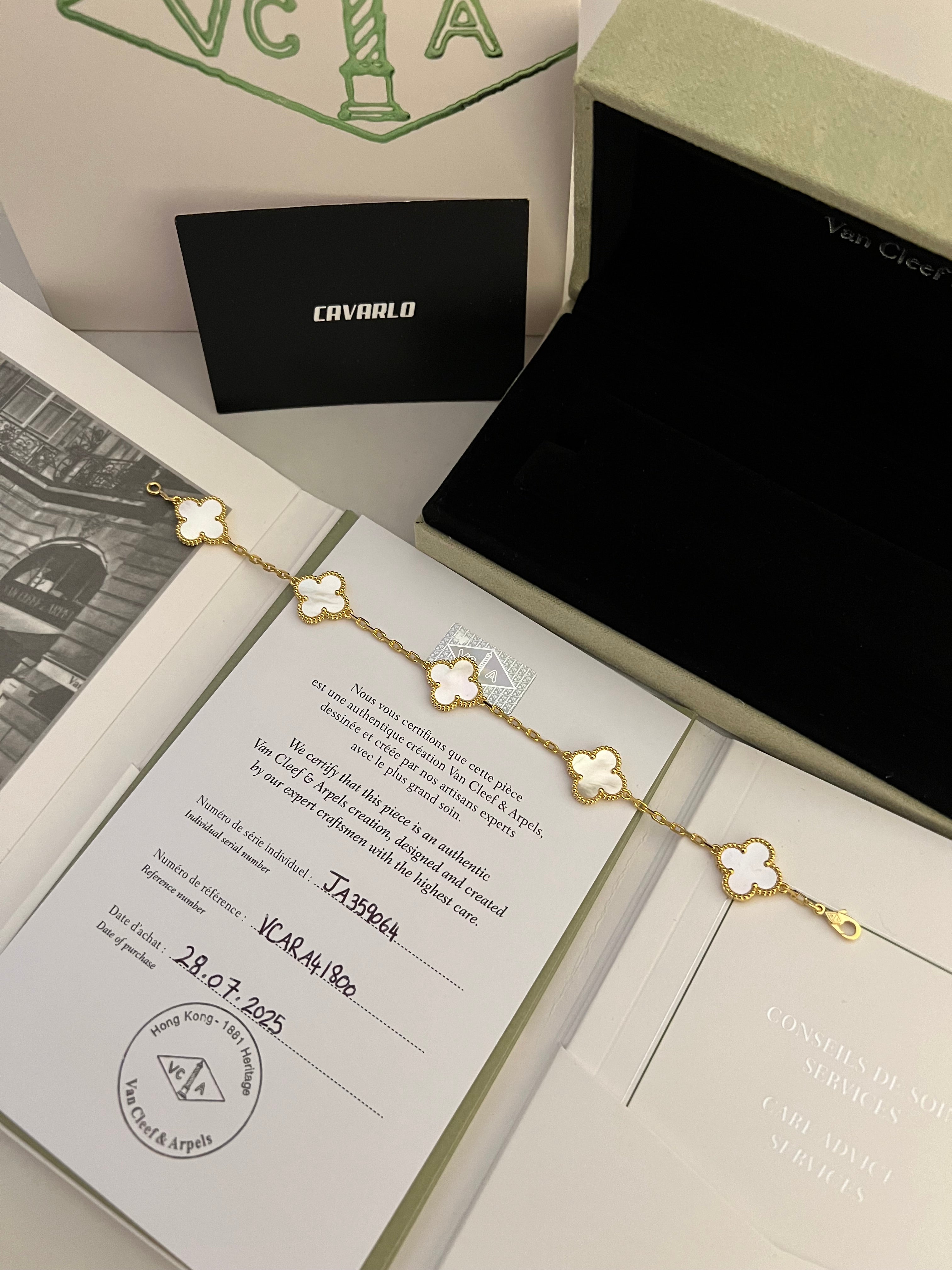 Mother of Pearl | Yellow Gold