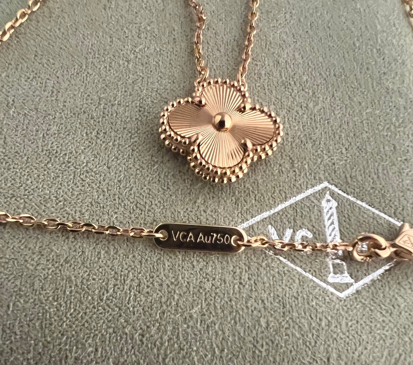 Guilloche | Rose Gold | Fullset with box & paperwork