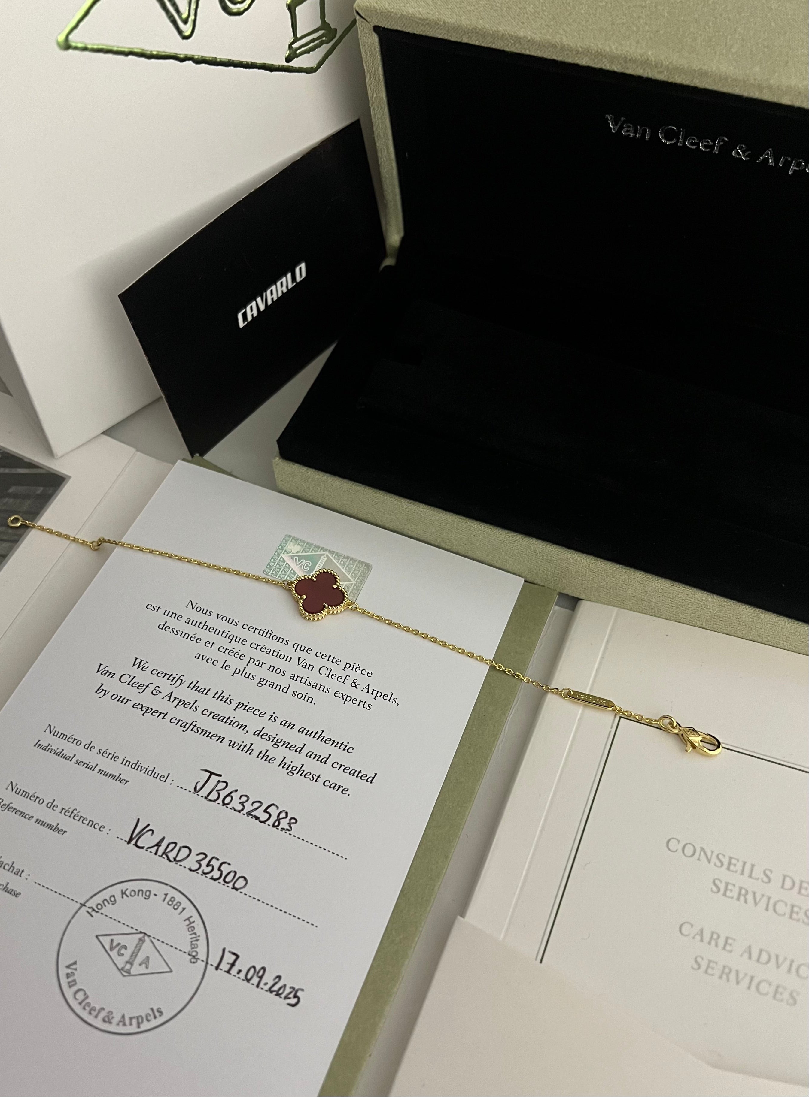 Carnelian 1 Motif | Yellow Gold