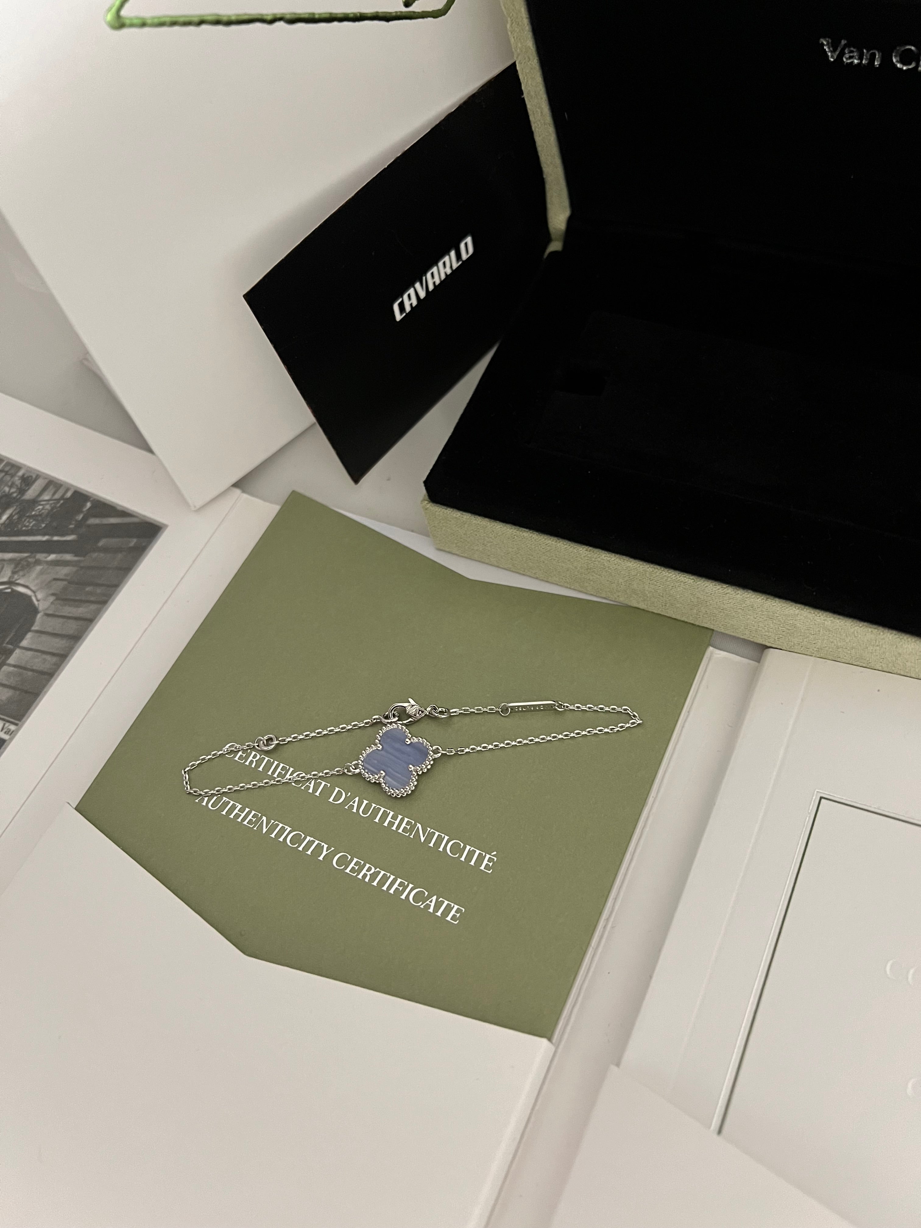 Chalcedony | 1 Motif Bracelet