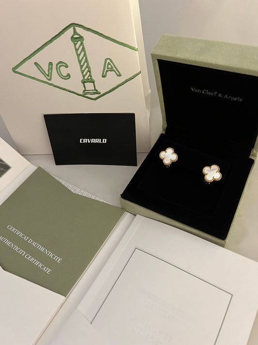 Mother of pearl Earrings (rose gold) - Fullset with all box & paperwork