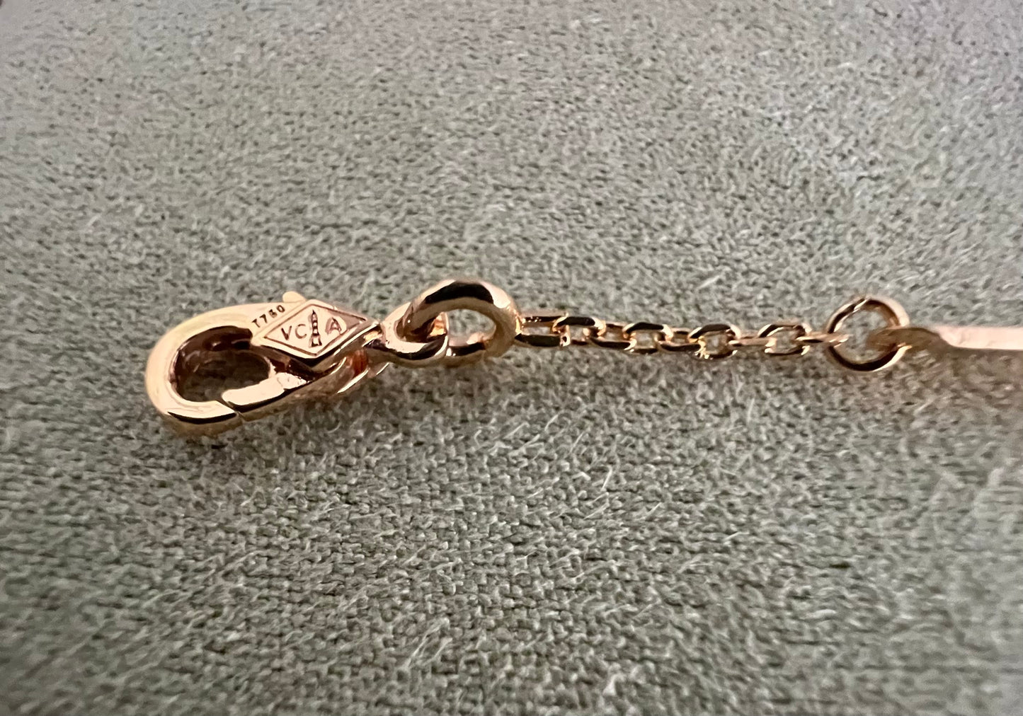 Guilloche 1 Motif Rose Gold | Fullset with box & paperwork