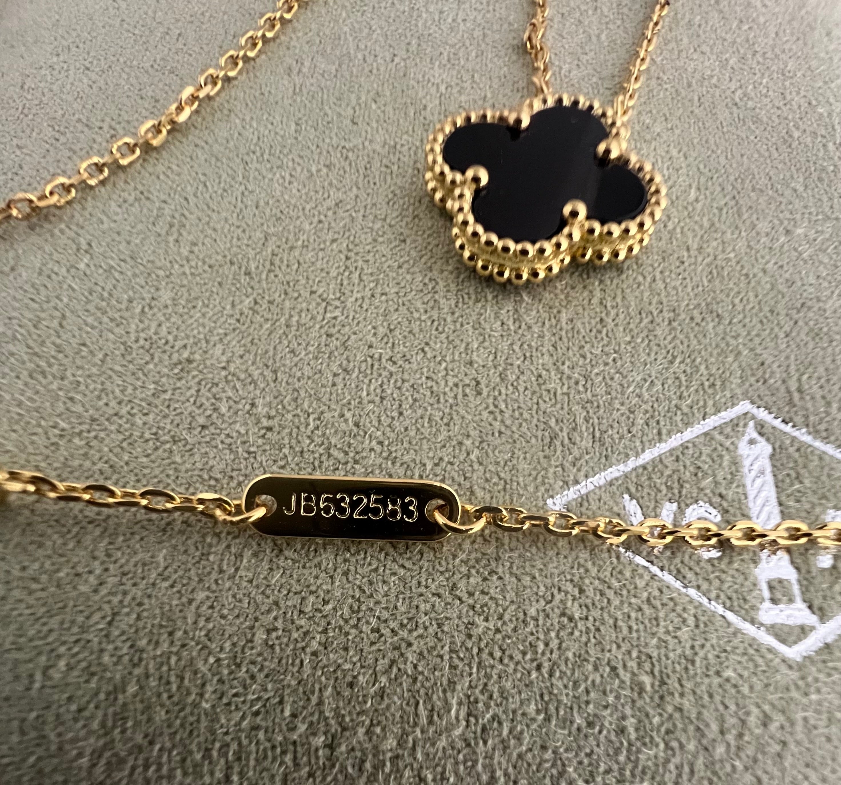 Onyx Necklace | Yellow Gold