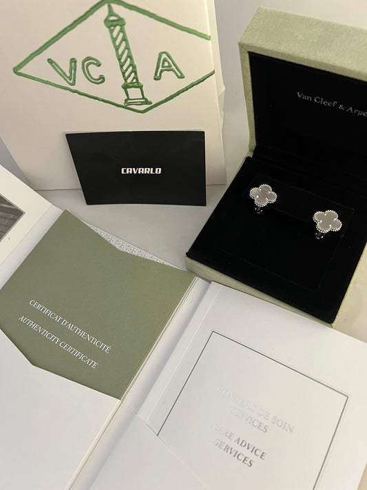 Mother of pearl Earrings (white gold) - Fullset with all box & paperwork