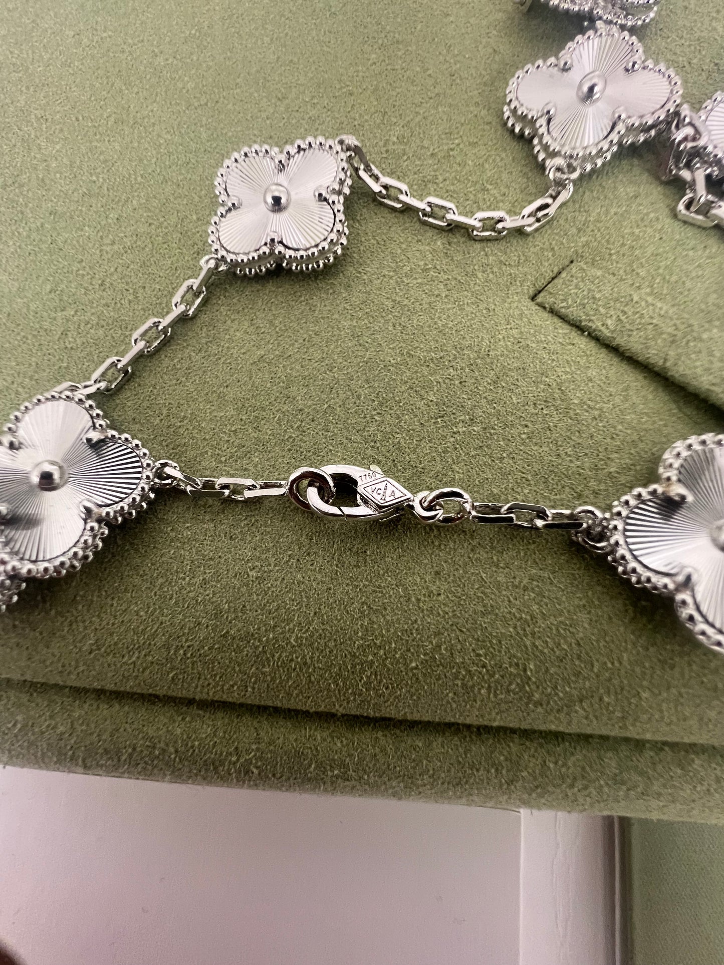 Guilloche 10 motif necklace - Fullset with all box & paperwork